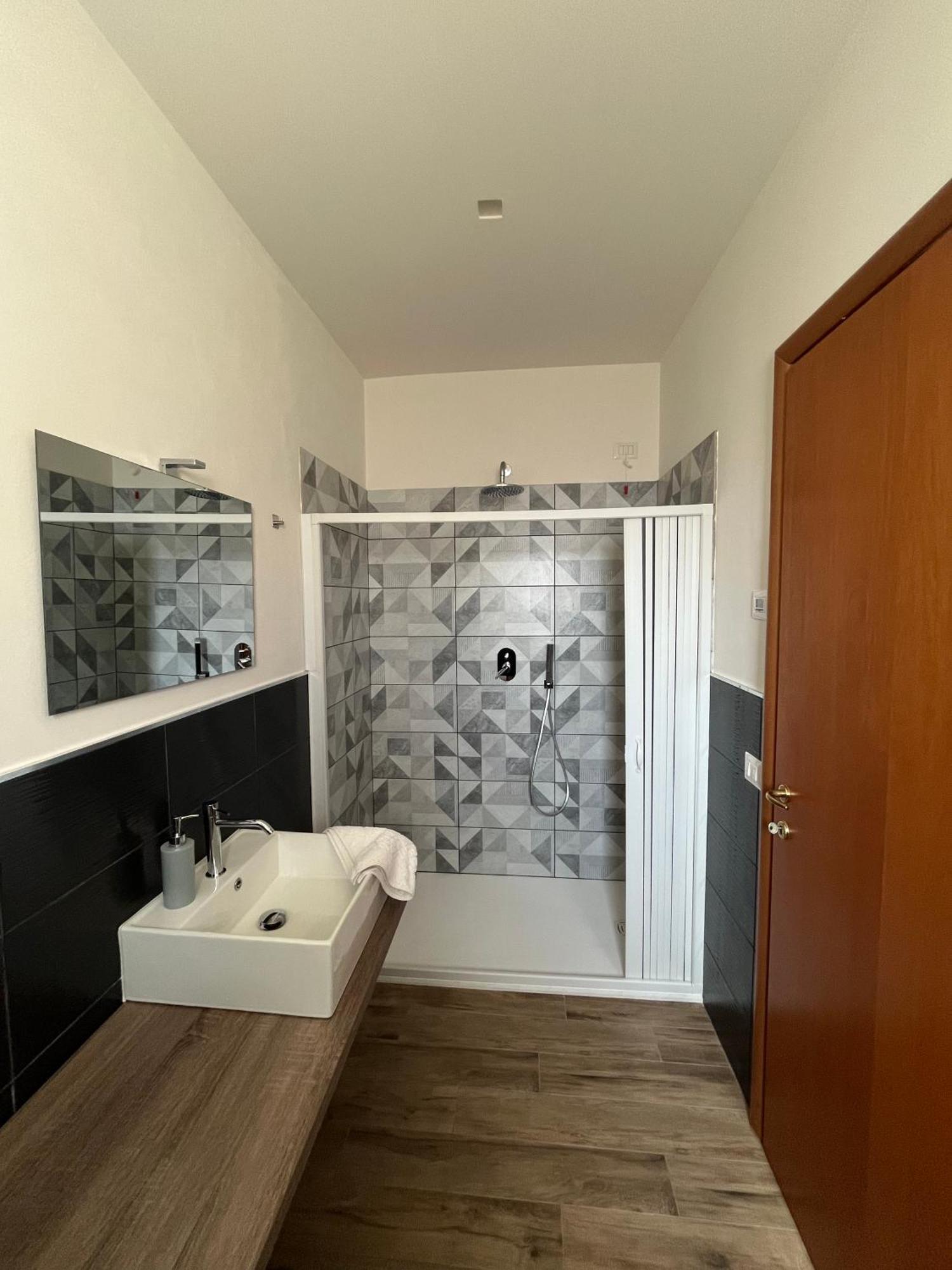 Casa Nel Borgo Di Capraia 蒙特鲁朴·菲奥伦蒂诺 外观 照片